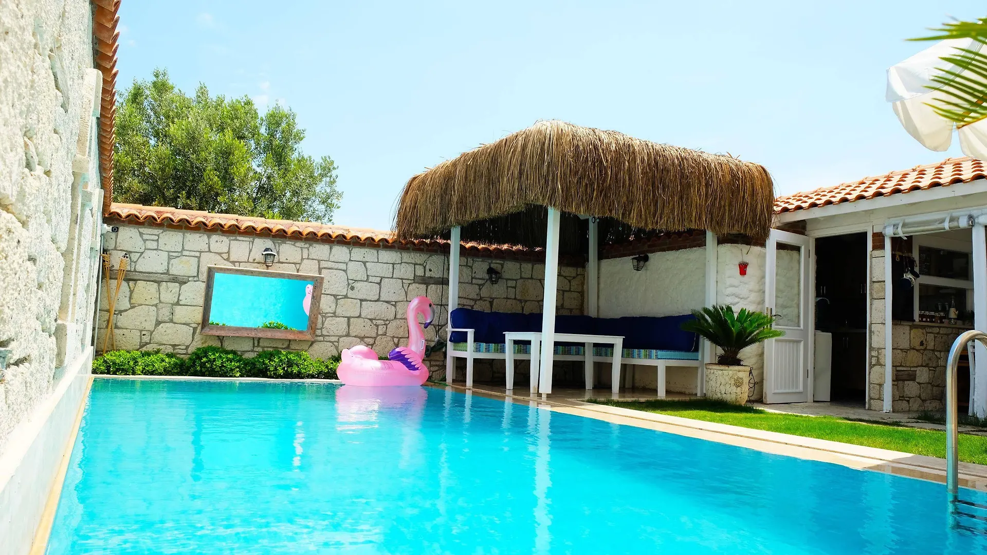 Villa Bade Otel Alacati İzmir Oda ve Kahvaltı