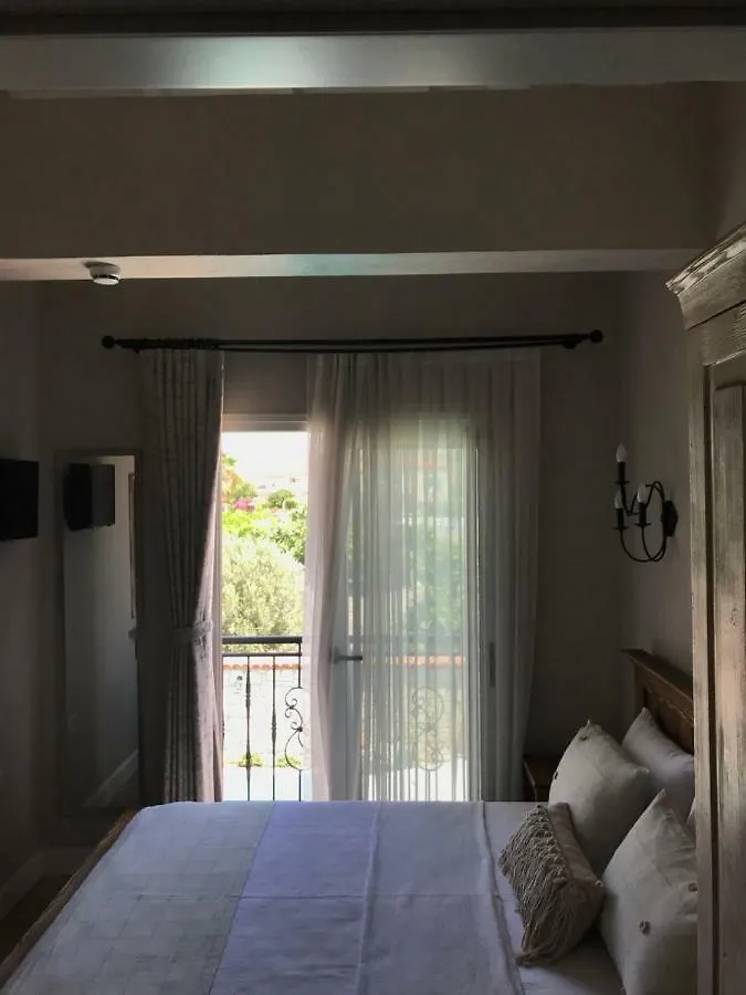 Oda ve Kahvaltı Villa Bade Otel Alacati İzmir