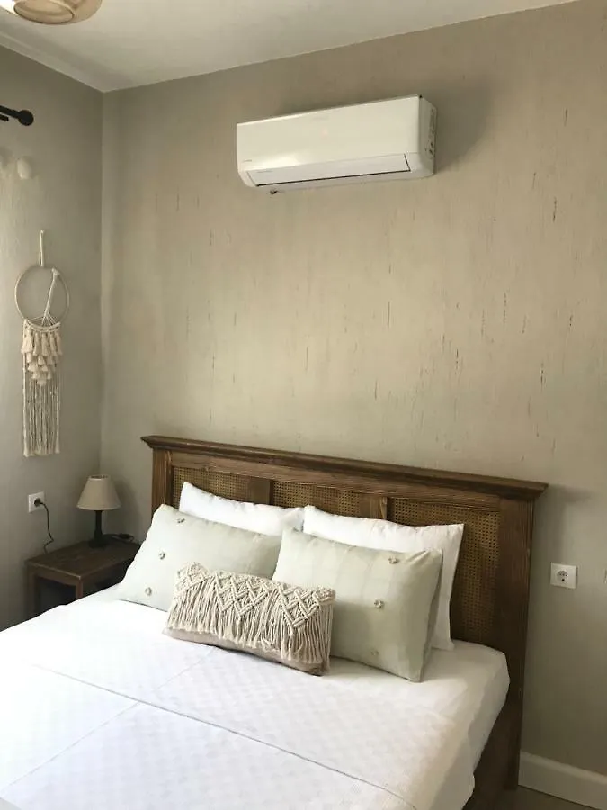 *** Oda ve Kahvaltı Villa Bade Otel Alacati İzmir Türkiye