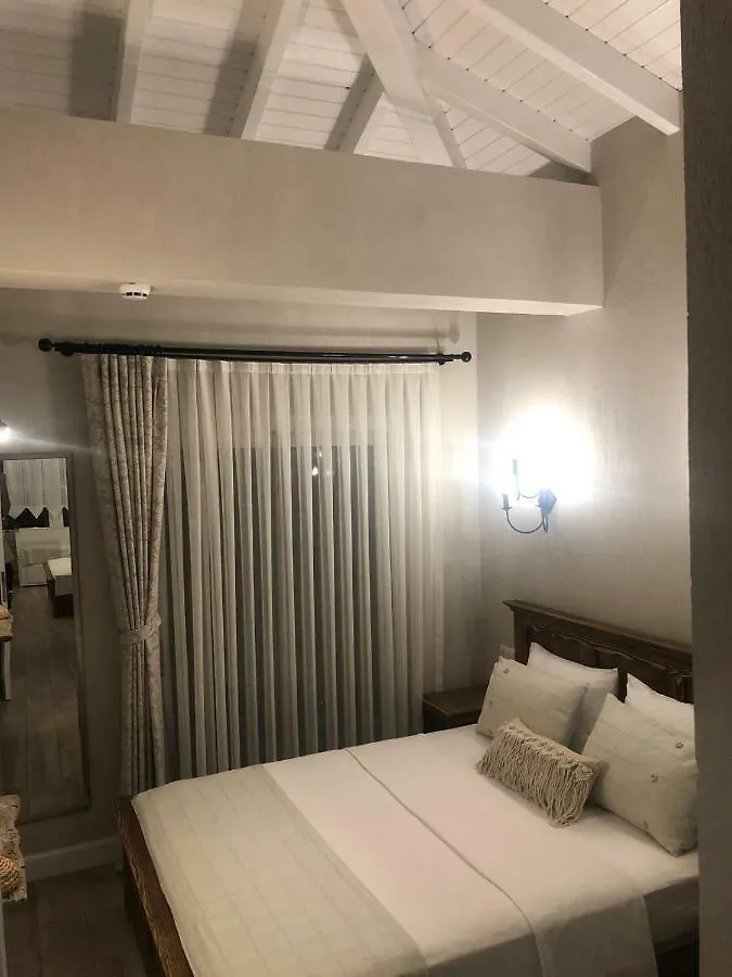 Oda ve Kahvaltı Villa Bade Otel Alacati İzmir